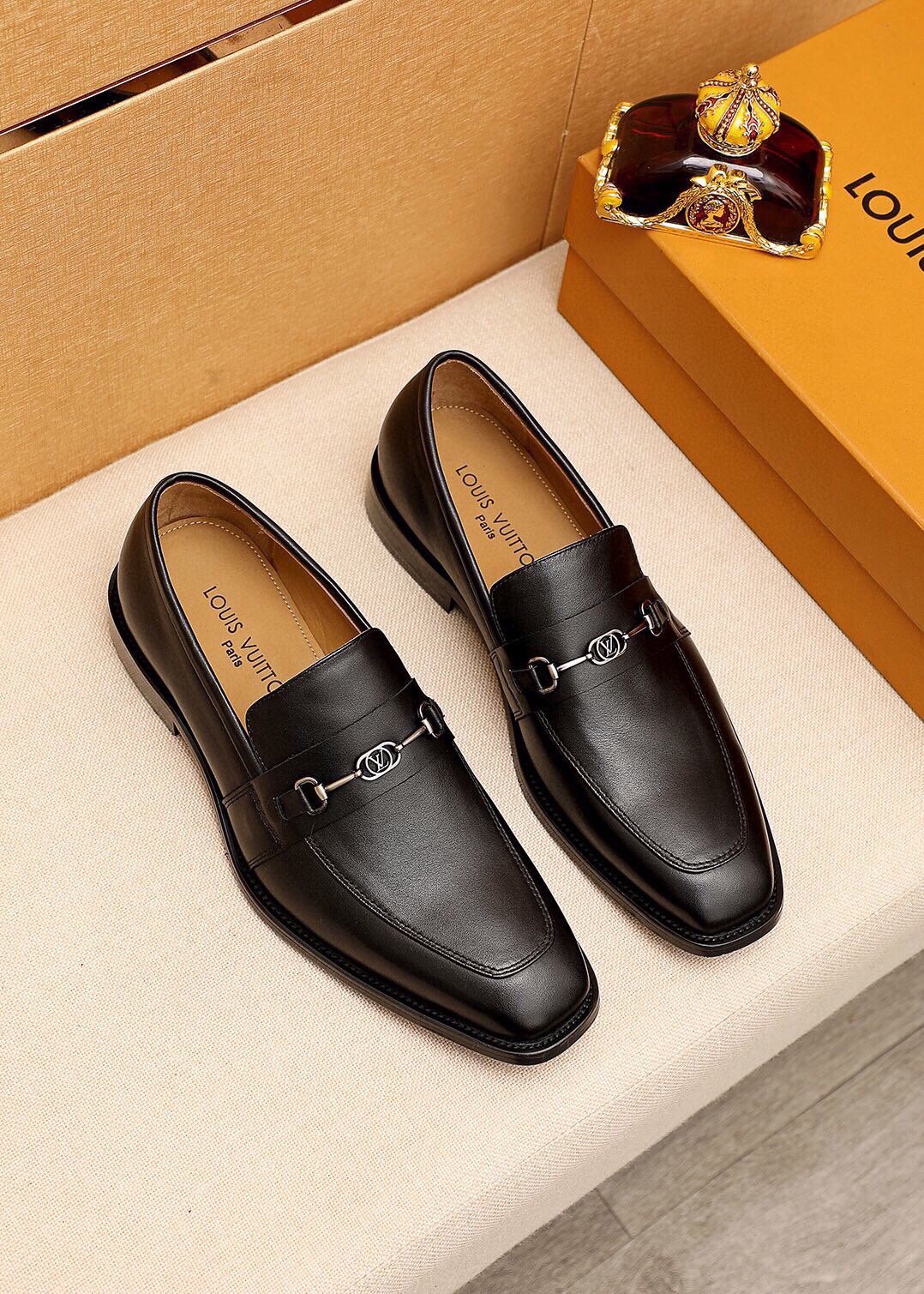 Louis Vuitton Black Metal-Bit Leather Loafers