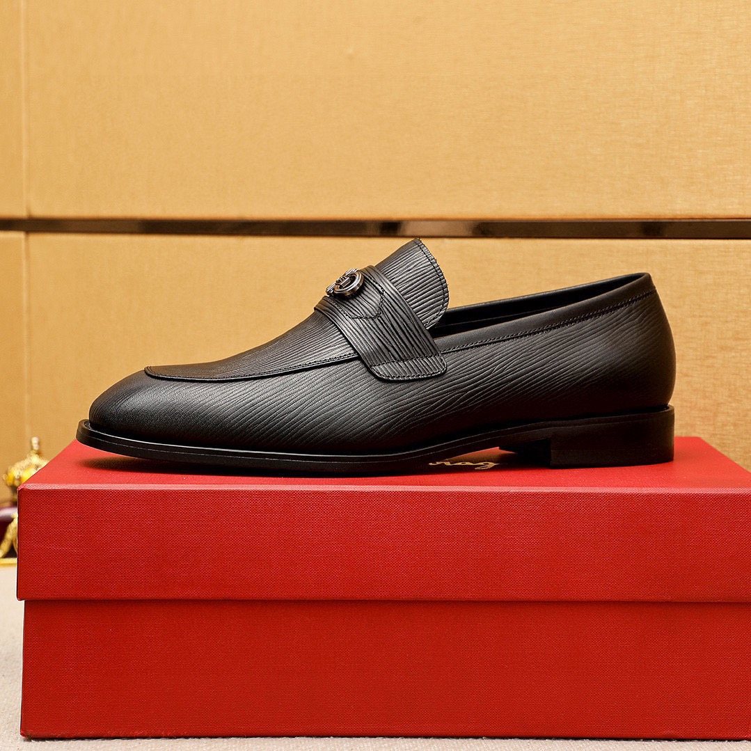 Ferragamo Black Textured Leather Loafers - Rubber Outsole
