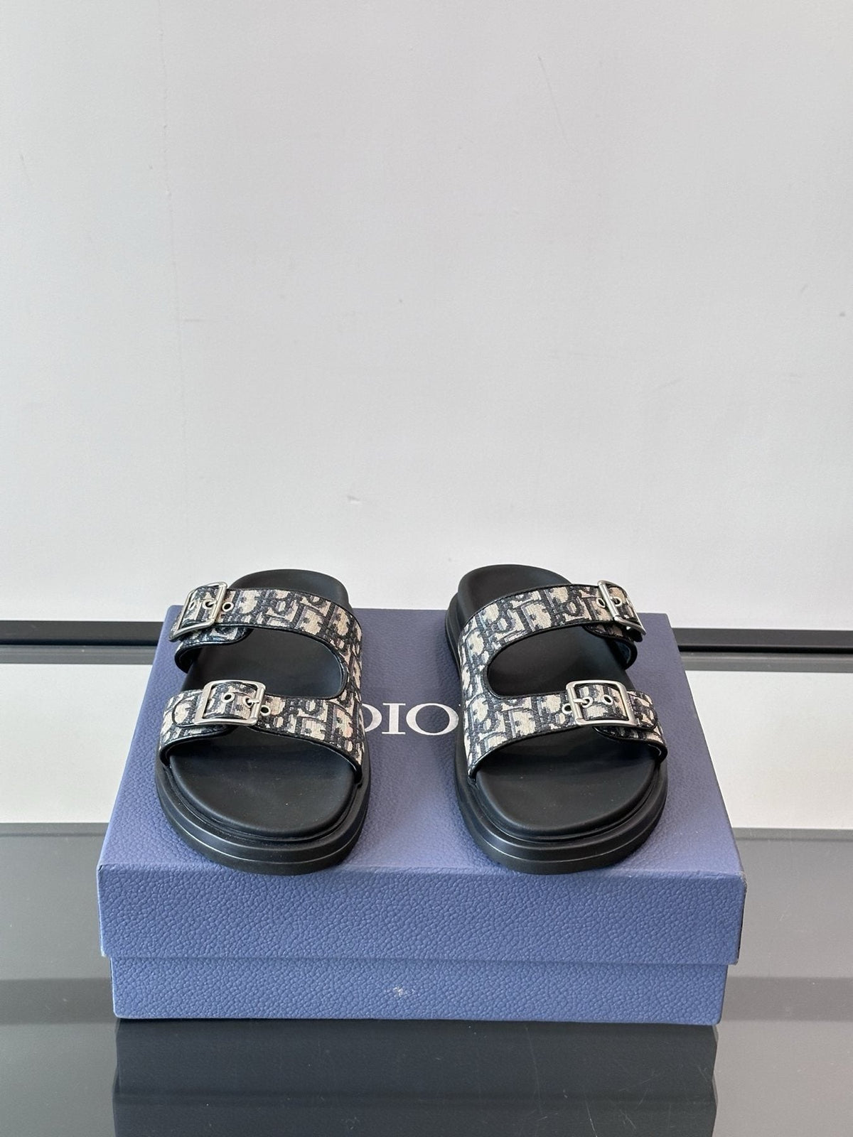 Dior Men's Patterned Buckle Slide Sandals - Textured Outsole