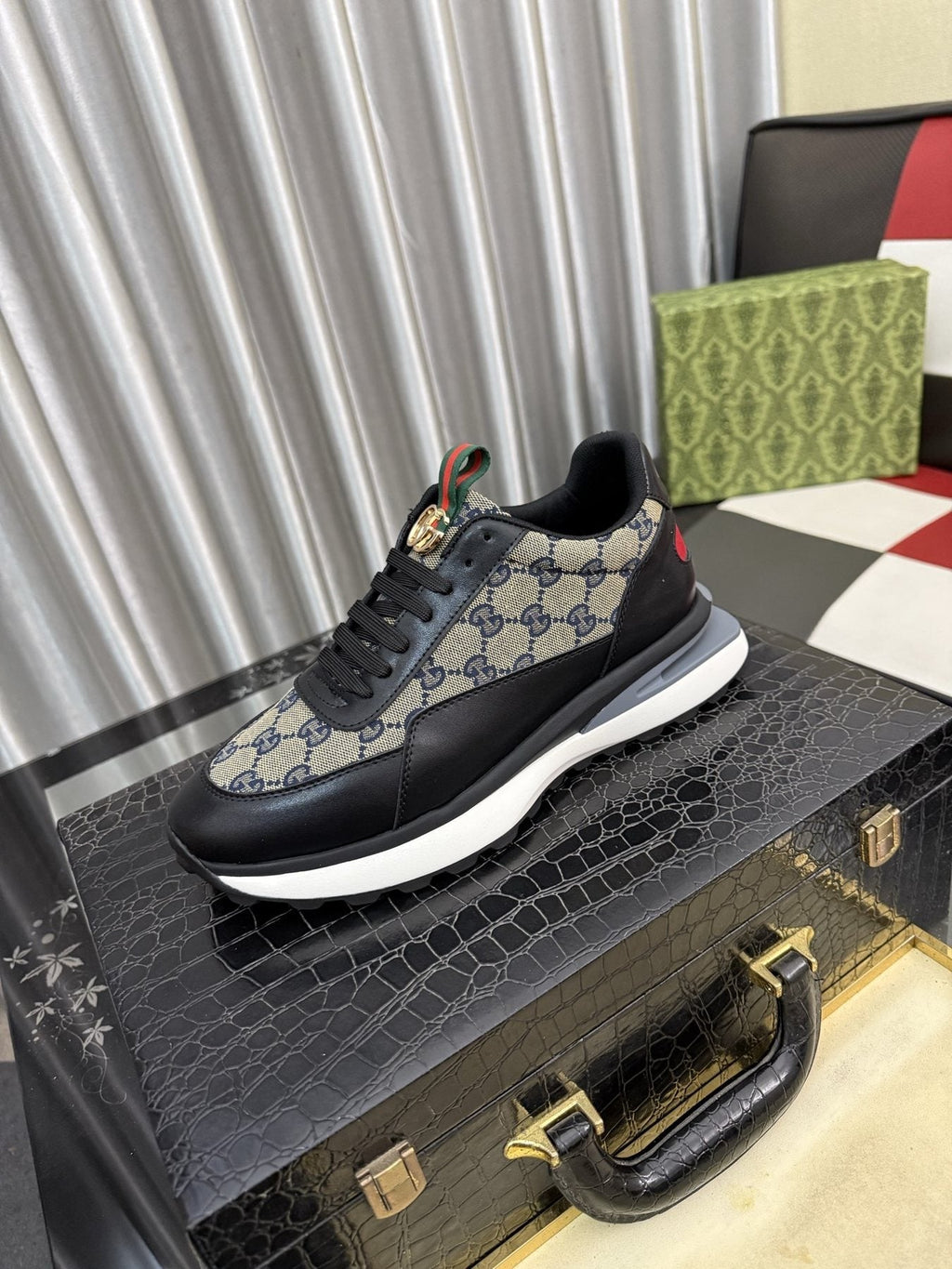 Gucci Men's Patterned Panel Low-Top Sneakers - Lace-Up Closure